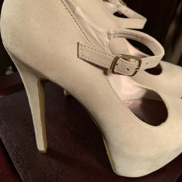 JustFab Payson Beige High Heels 👠. Size 6.5 - Picture 8 of 16
